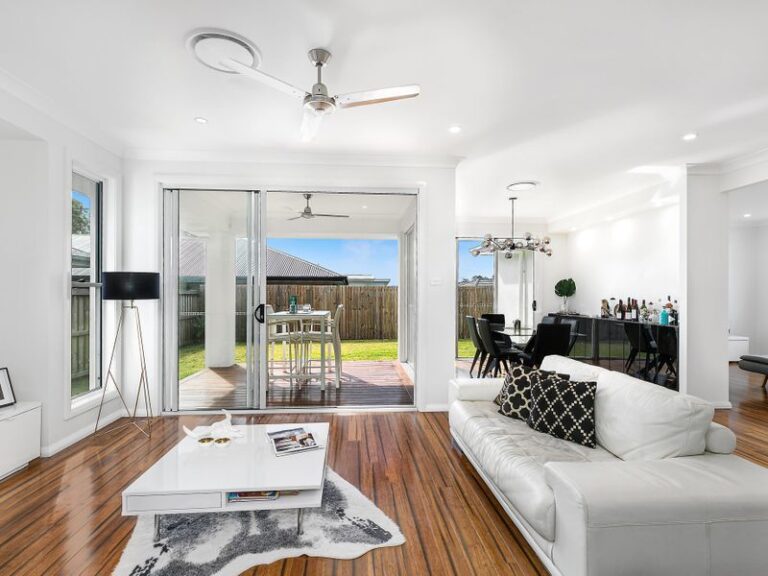 44 Grebe Crescent, Bli Bli