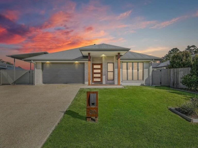 30 Retreat Crescent, Yandina