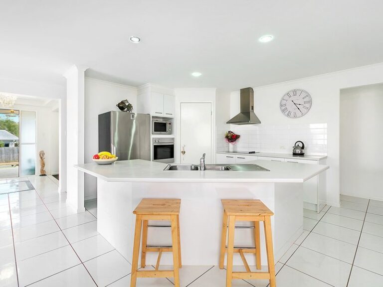 Sold - 19 Crows Ash Place - New Property in KULUIN - Real Estate by Carlie Penn