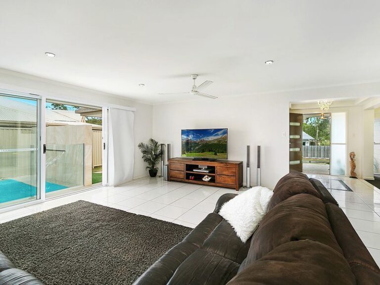 Sold - 19 Crows Ash Place - New Property in KULUIN - Real Estate by Carlie Penn