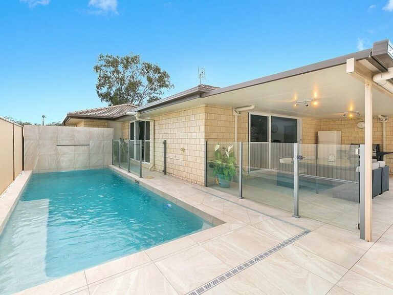 Sold - 19 Crows Ash Place - New Property in KULUIN - Real Estate by Carlie Penn