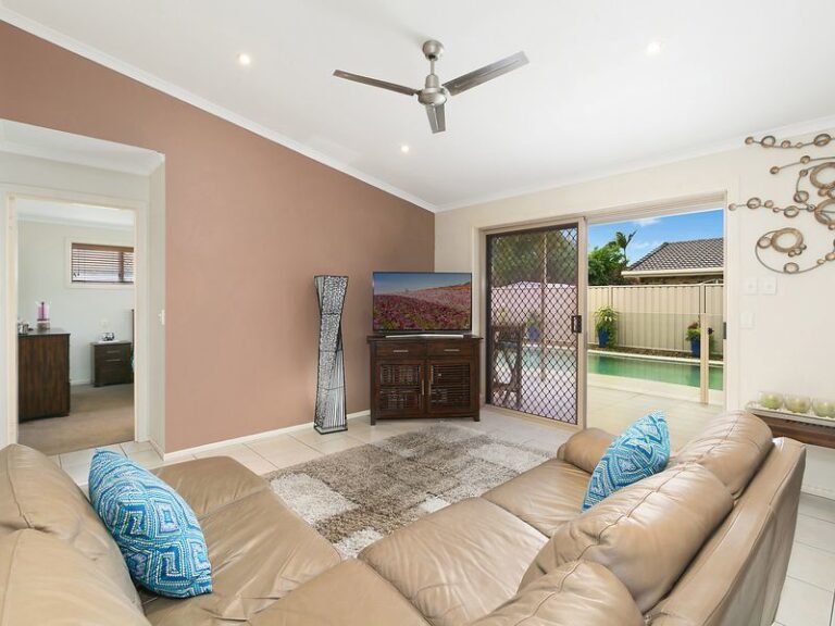 Sold - 3 Kookaburra Crescent - New Property in BOKARINA - Real Estate by Glennis Schindler