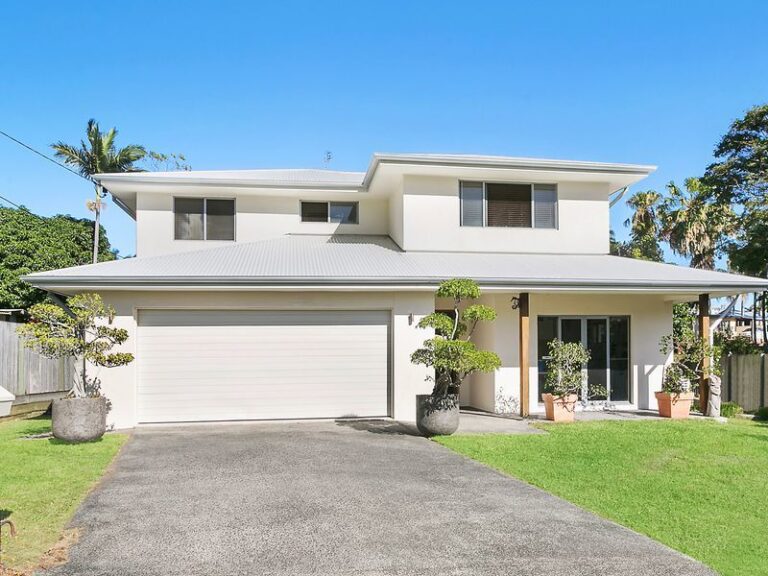Sold - 62 Oogar Street - New Property in ALEXANDRA HEADLAND - Real Estate by Glennis Schindler