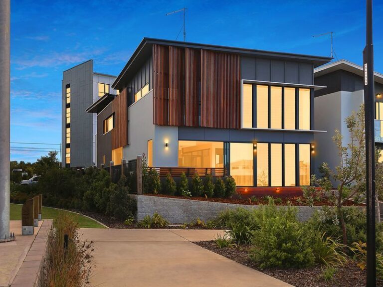 Sold - 38 Reflection Crescent - New Property in BIRTINYA - Real Estate by Damien Michael
