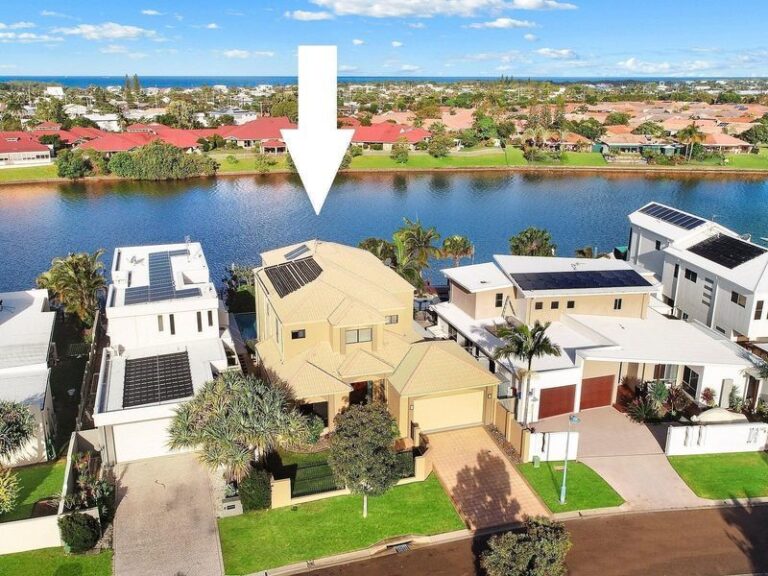 Sold - 9 Antigua Court - New Property in KAWANA ISLAND - Real Estate by Geoff Ohmsen