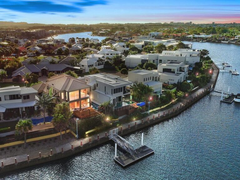 Sold - 9 Antigua Court - New Property in KAWANA ISLAND - Real Estate by Geoff Ohmsen