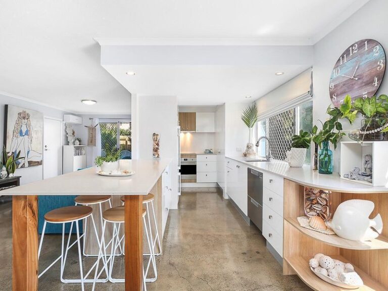 6/17 Perry Street, COOLUM BEACH