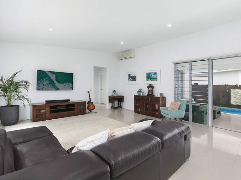 Sold - 9 Cocos Court - New Property in KAWANA ISLAND - Real Estate by Geoff Ohmsen