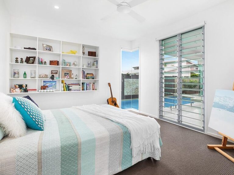 Sold - 9 Cocos Court - New Property in KAWANA ISLAND - Real Estate by Geoff Ohmsen