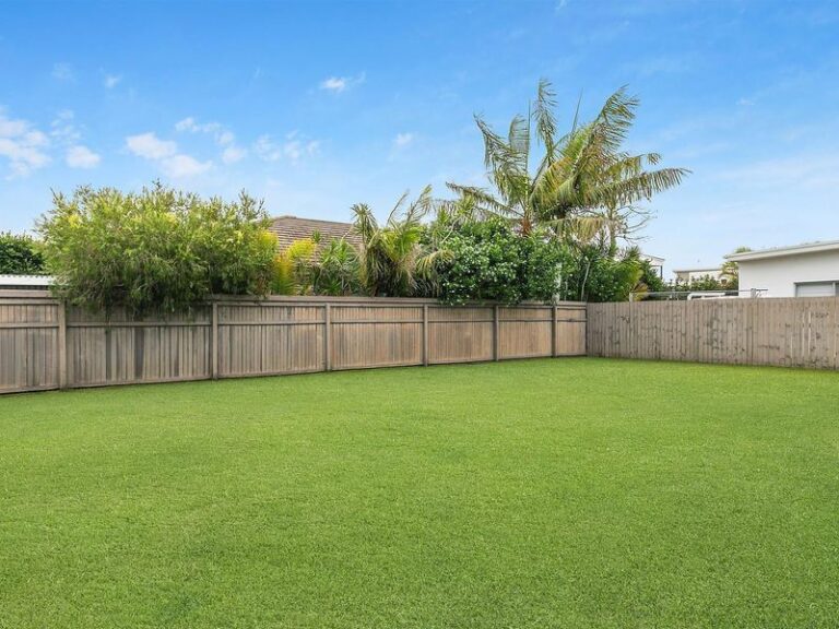 Sold - 9 Cocos Court - New Property in KAWANA ISLAND - Real Estate by Geoff Ohmsen