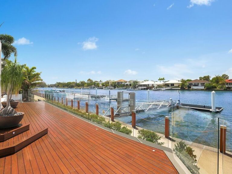 13 Panama Court, Kawana Island