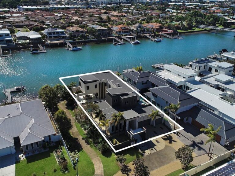 Sold - 25 Cuba Court - New Property in Kawana Island - Real Estate by Geoff Ohmsen