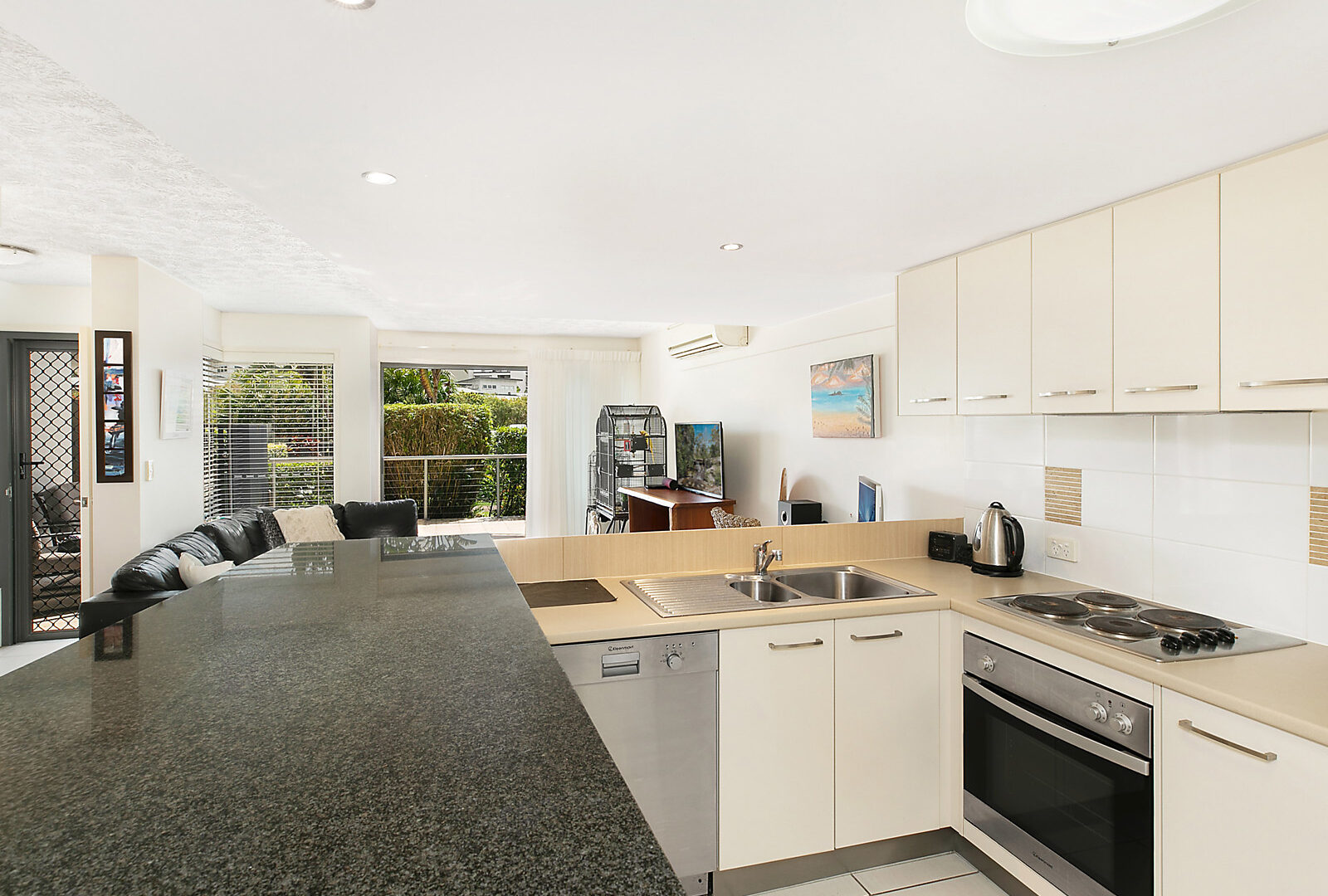 Sold - 20/10 Grand Parade - New Property in Parrearra - Real Estate by Carlie Penn