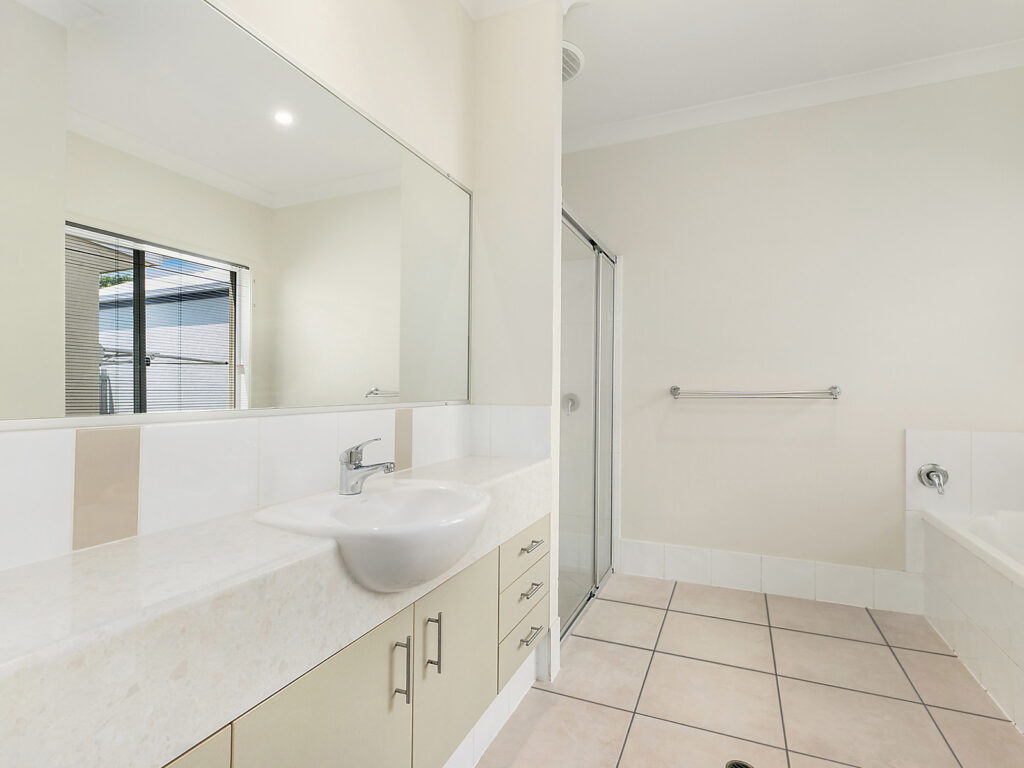 Sold - 7 White Cedar Drive - New Property in Meridan Plains - Real Estate by Geoff Ohmsen