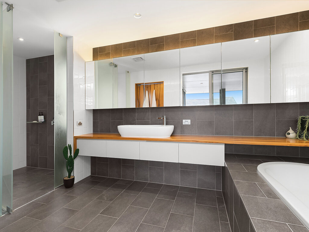 Sold - 5 Paradis Road - New Property in Yaroomba - Real Estate by Damien Michael