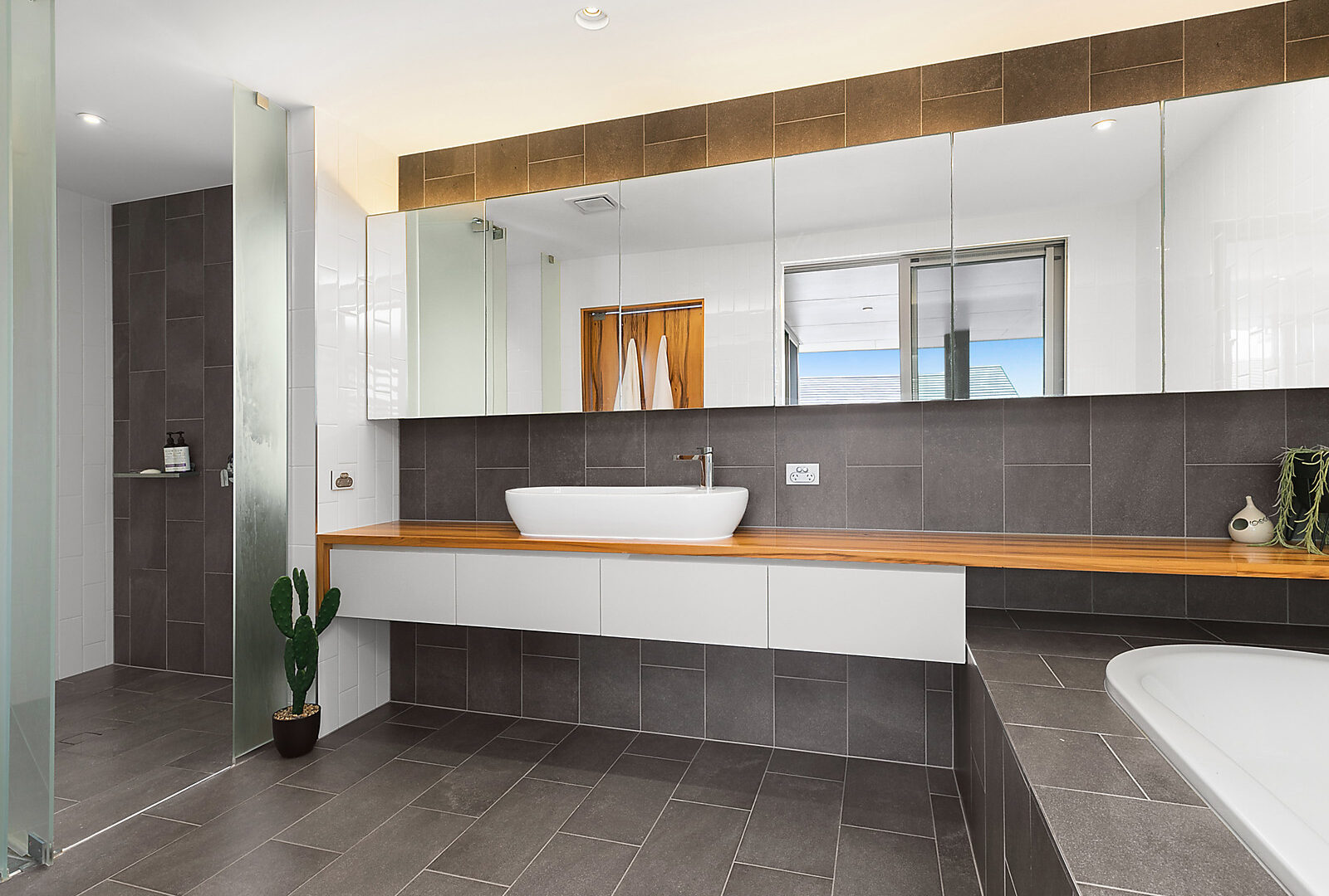 Sold - 5 Paradis Road - New Property in Yaroomba - Real Estate by Damien Michael