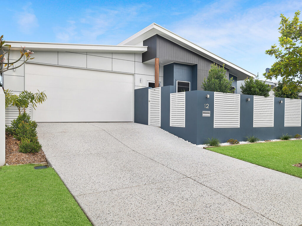 Sold - 12 Great Keppel Crescent - New Property in Mountain Creek - Real Estate by Trudi Fernandez