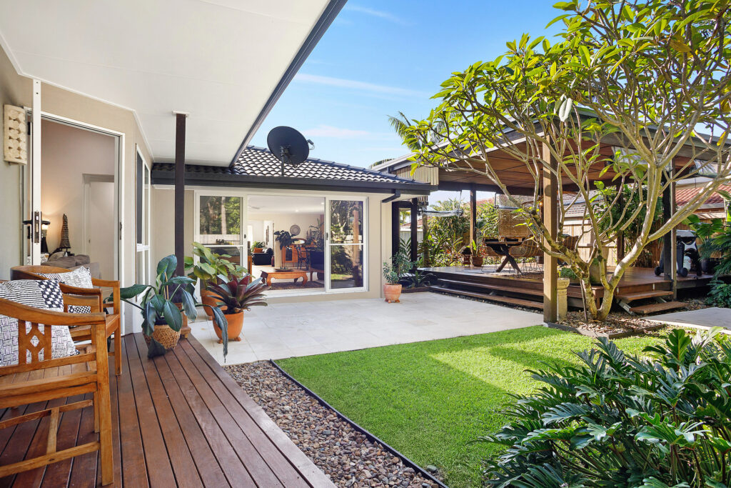 Sold - 33 Munbilla Close - New Property in Mountain Creek - Real Estate by Vicki Stewart