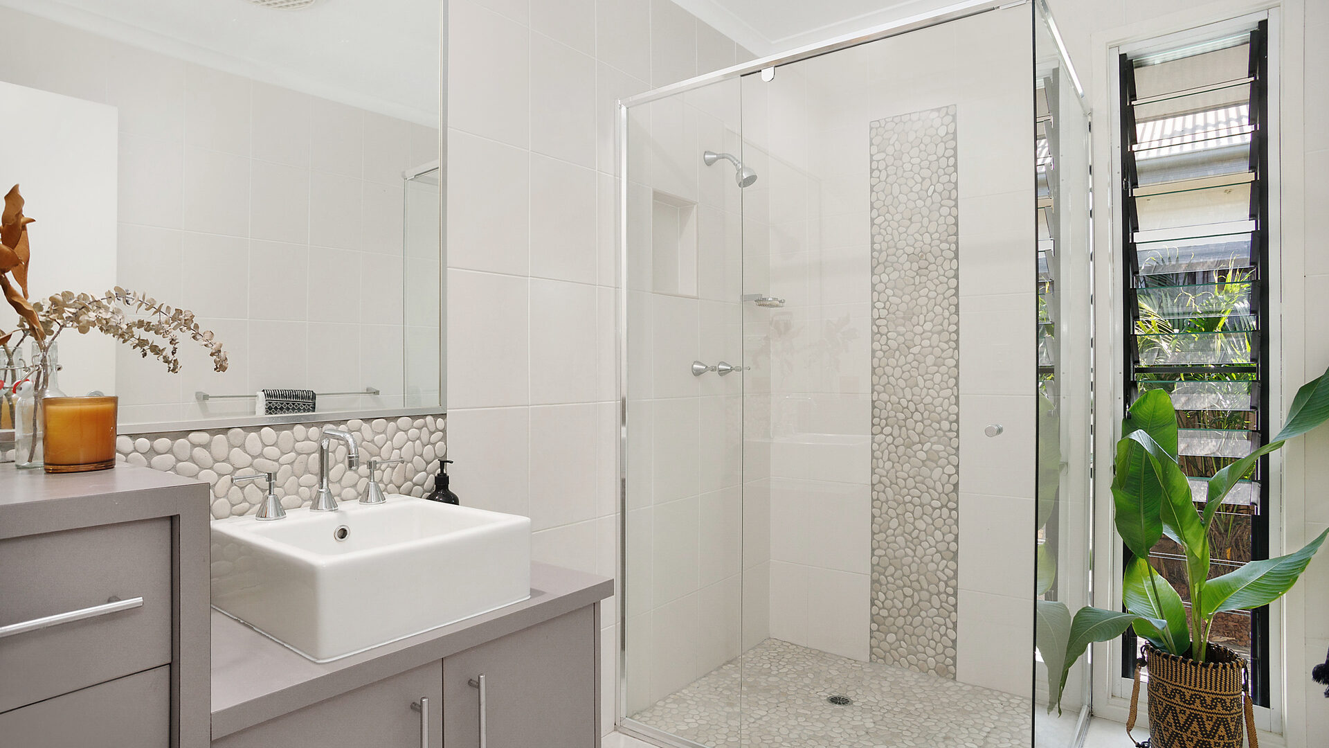 Sold - 33 Munbilla Close - New Property in Mountain Creek - Real Estate by Vicki Stewart