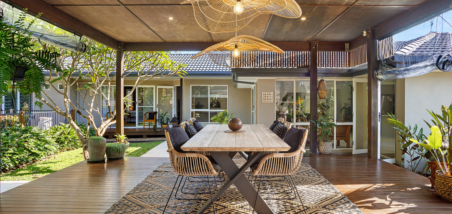 Sold - 33 Munbilla Close - New Property in Mountain Creek - Real Estate by Vicki Stewart