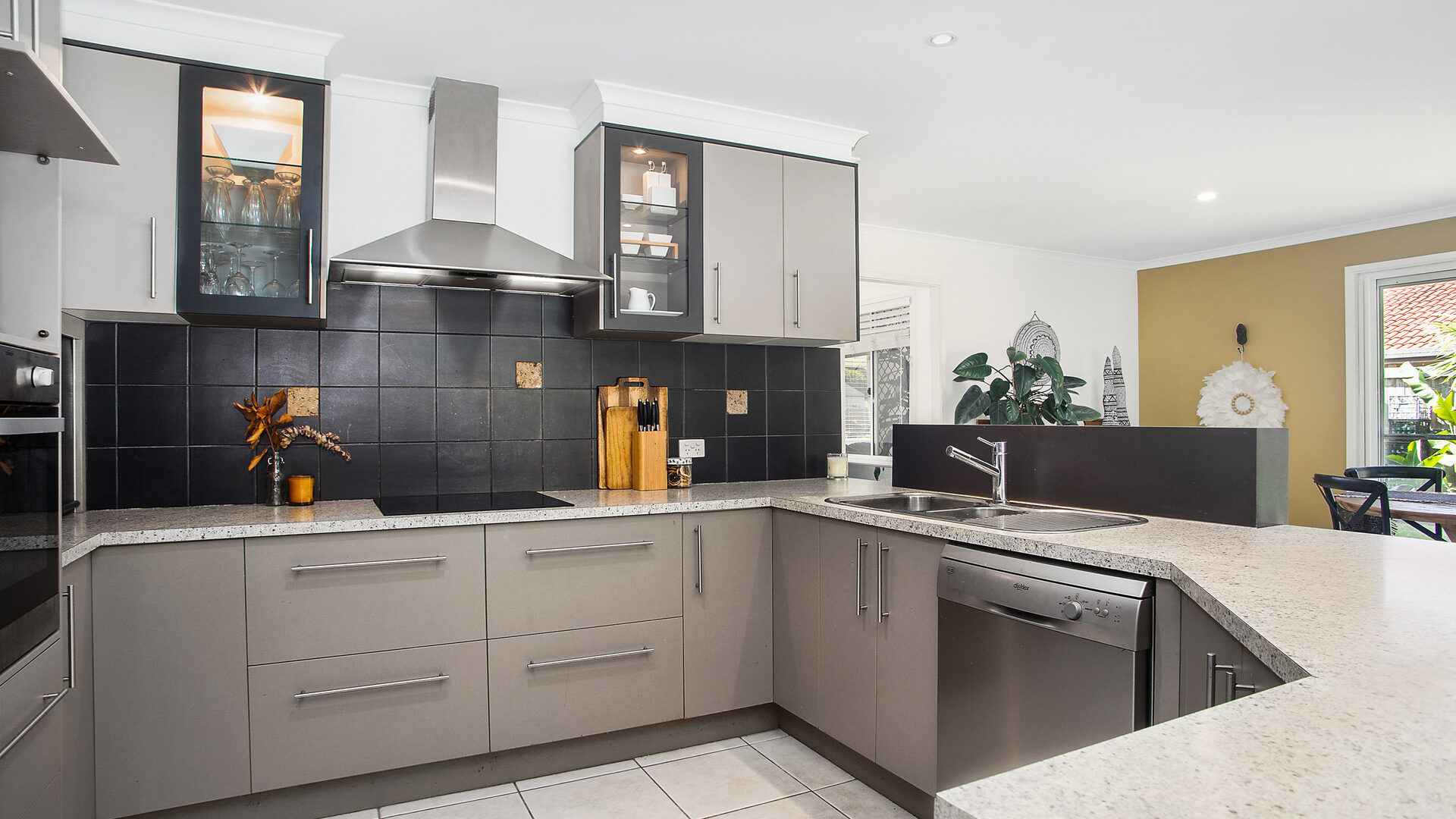 Sold - 33 Munbilla Close - New Property in Mountain Creek - Real Estate by Vicki Stewart