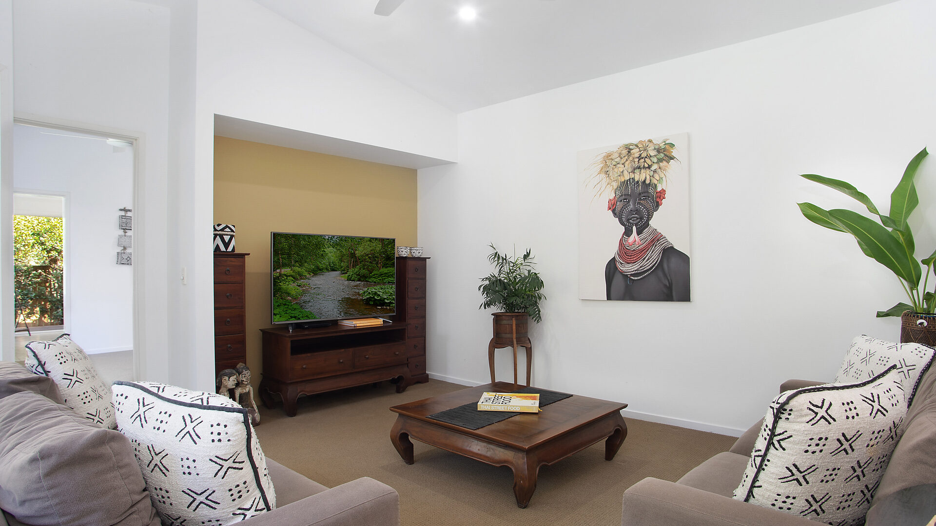 Sold - 33 Munbilla Close - New Property in Mountain Creek - Real Estate by Vicki Stewart