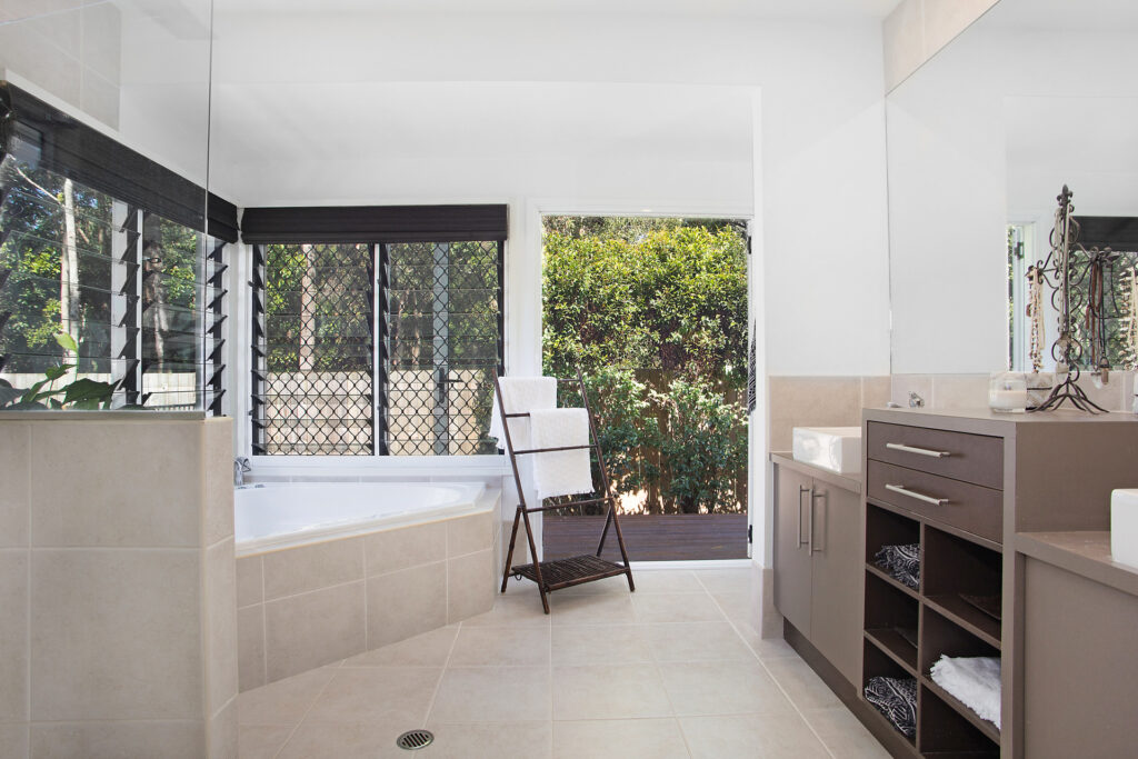 Sold - 33 Munbilla Close - New Property in Mountain Creek - Real Estate by Vicki Stewart