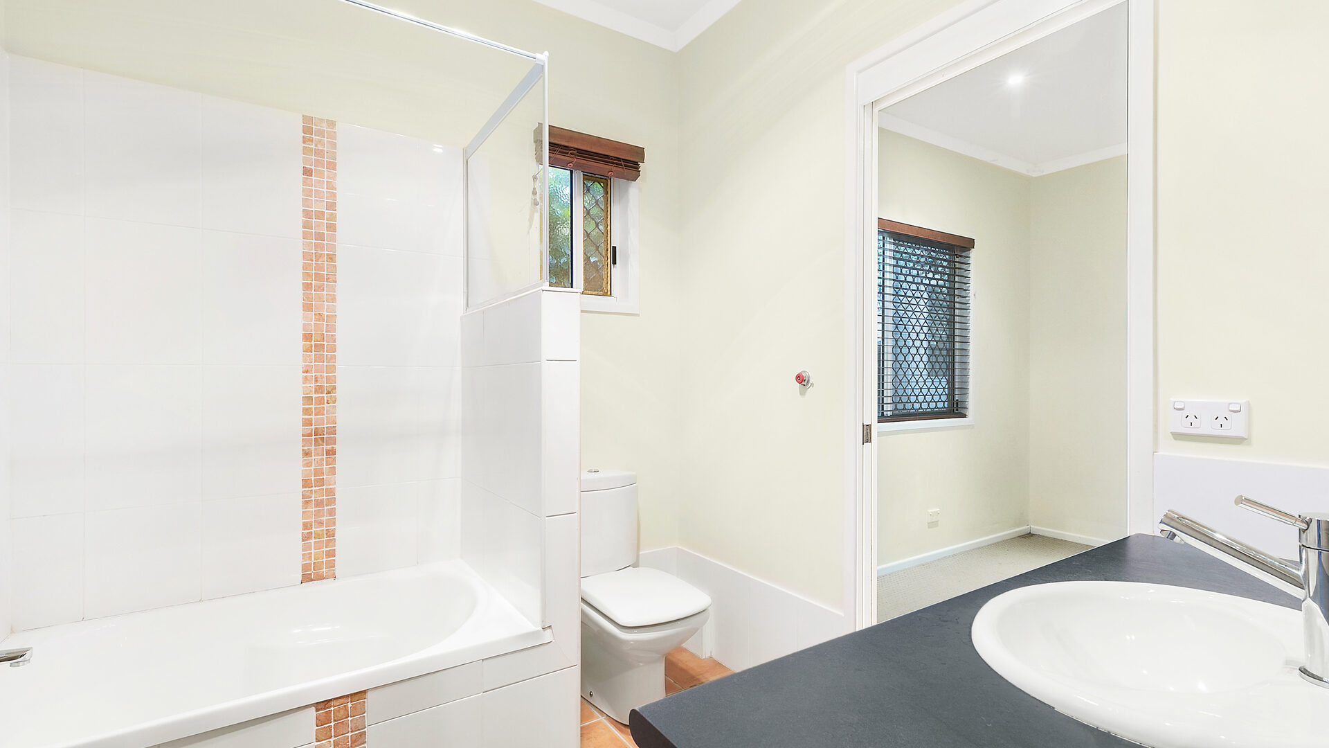Sold - 26 Bonaire Court - New Property in Parrearra - Real Estate by Vicki Stewart
