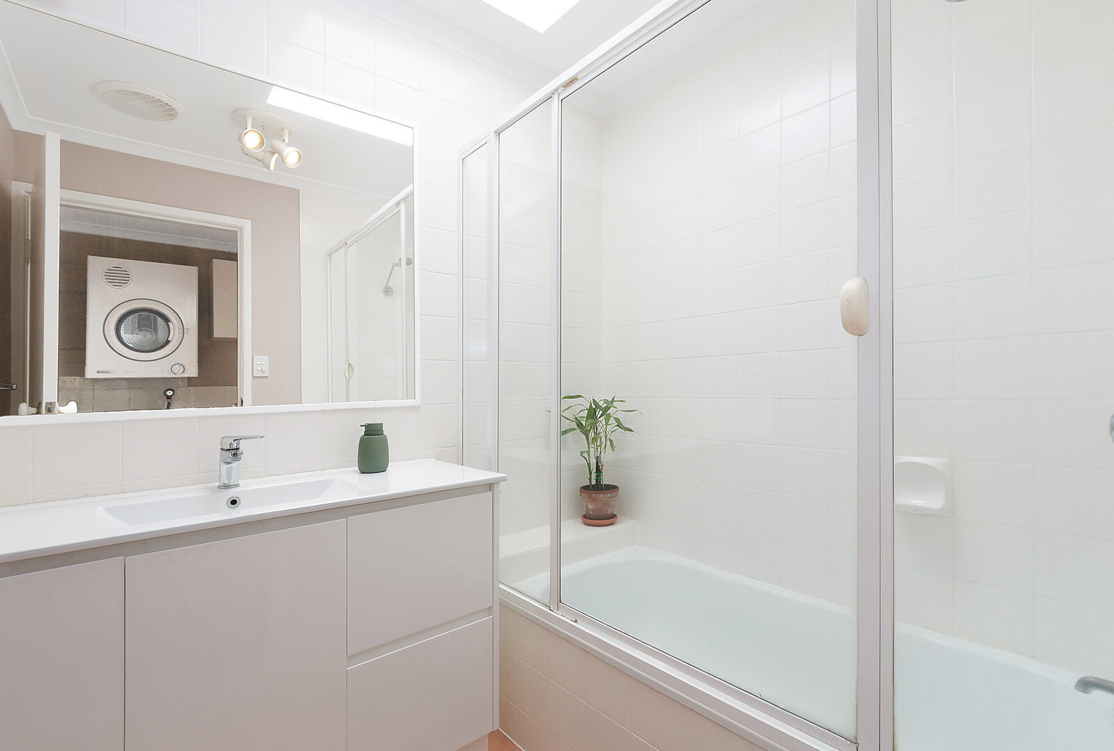 Sold - 8/8 Victor Street - New Property in Alexandra Headland - Real Estate by Vicki Stewart