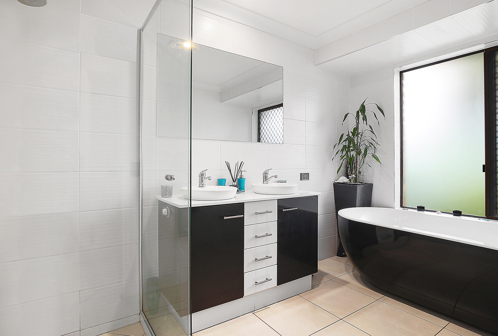 Sold - 36 Poinsettia Avenue - New Property in Mooloolaba - Real Estate by Vicki Stewart