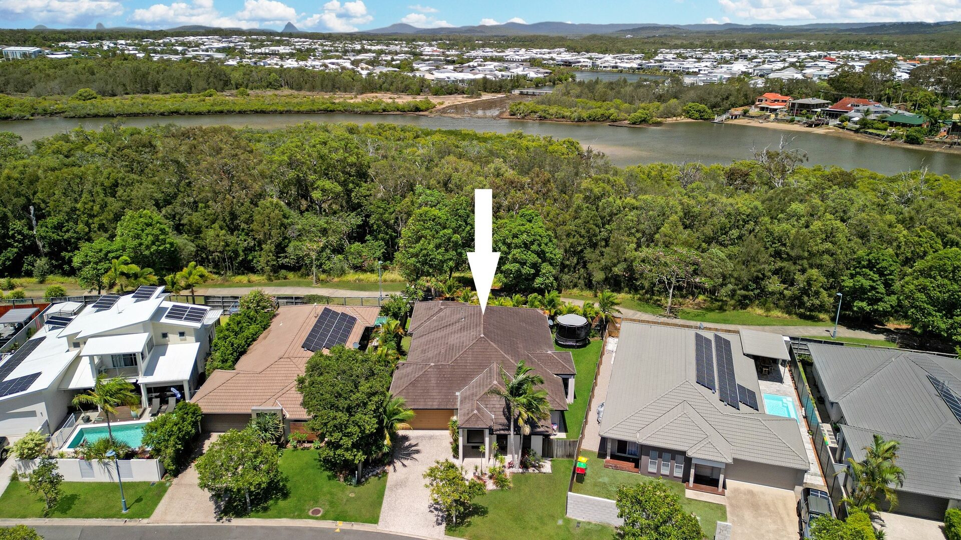 Sold - 110 Grand Parade - New Property in Parrearra - Real Estate by Vicki Stewart