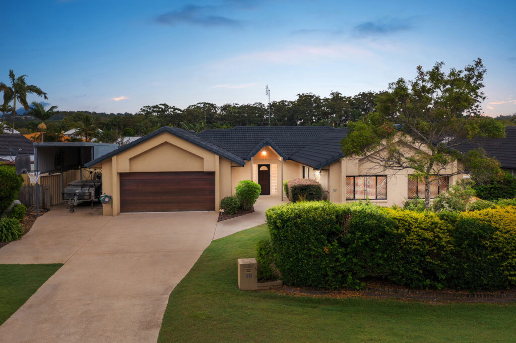 Sold - 10 Munbilla Close - New Property in Mountain Creek - Real Estate by Vicki Stewart