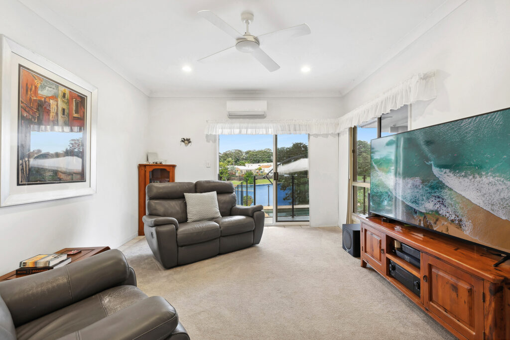 Sold - 10 Munbilla Close - New Property in Mountain Creek - Real Estate by Vicki Stewart