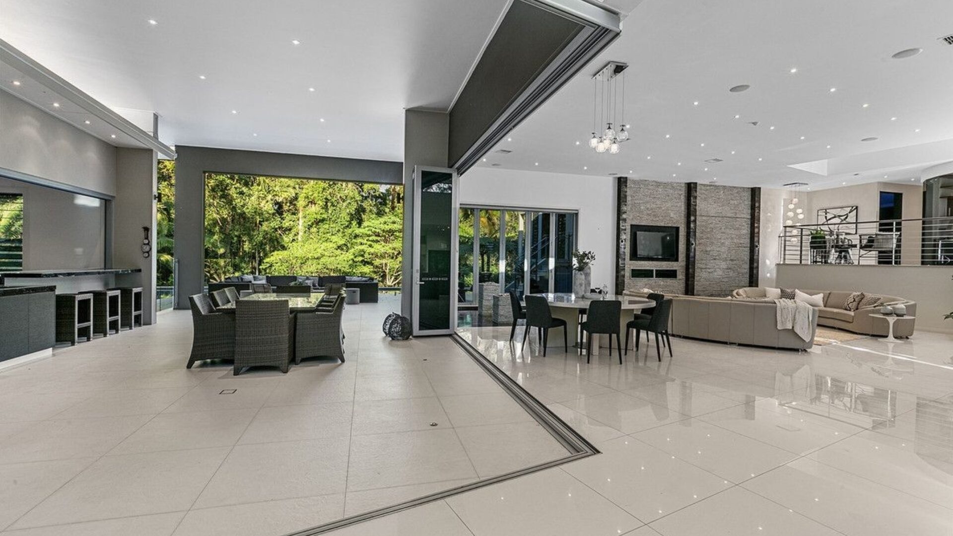 Sold - 33-37 Turnbull Place - New Property in Tanawha - Real Estate by Chris Pace