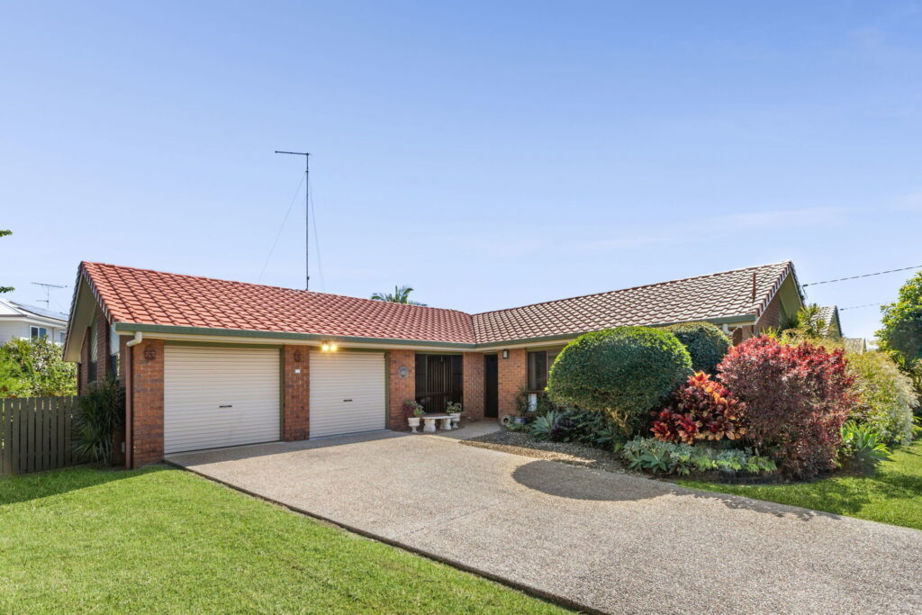 Sold - 6 Sunpointe Street - New Property in Maroochydore - Real Estate by Vicki Stewart
