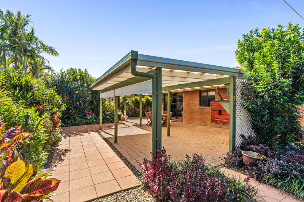 Sold - 6 Sunpointe Street - New Property in Maroochydore - Real Estate by Vicki Stewart