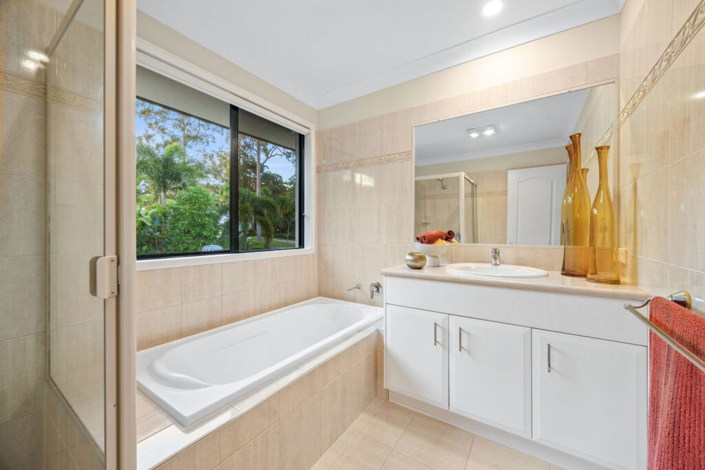 Sold - 6 Sarah Court - New Property in Tanawha - Real Estate by Damien Michael