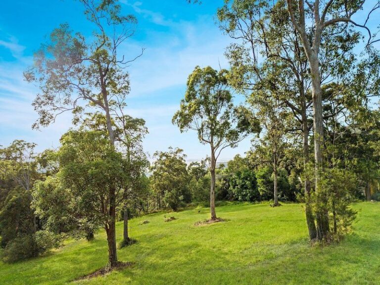 Sold - 46-52 Karnu Drive - New Property in Valdora - Real Estate by Matt Diesel