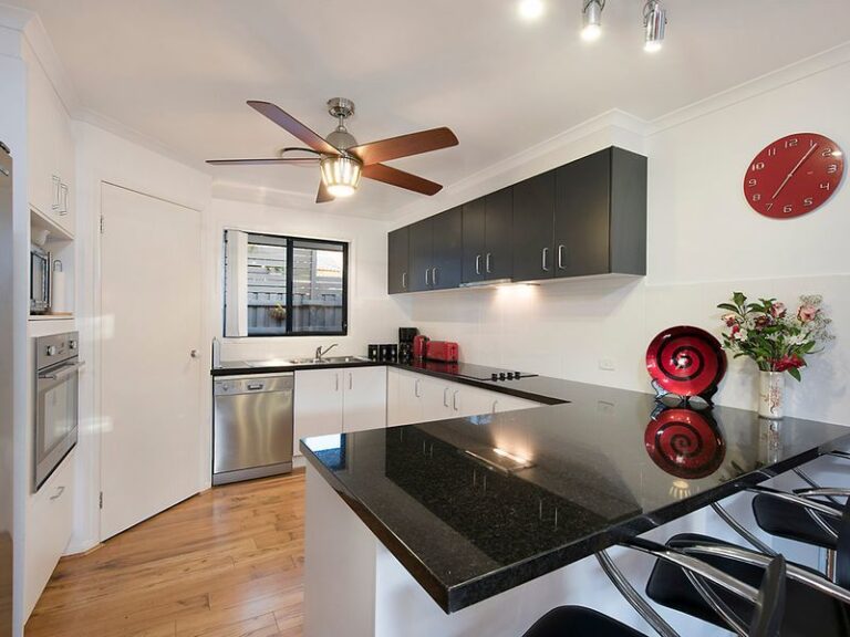 Sold - 269 University Way - New Property in SIPPY DOWNS - Real Estate by Peter Hill