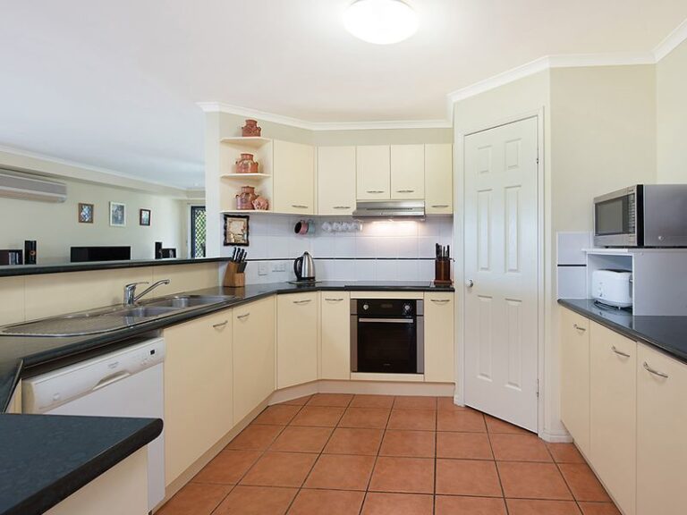 Sold - 35 Lacewing Drive - New Property in SIPPY DOWNS - Real Estate by Peter Hill