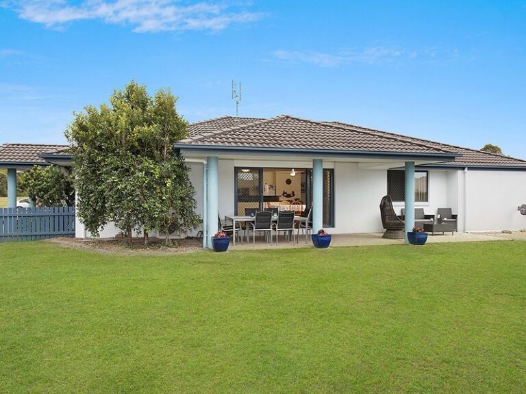 Sold - 35 Lacewing Drive - New Property in SIPPY DOWNS - Real Estate by Peter Hill