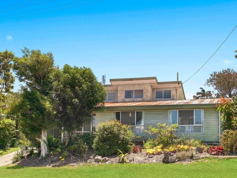 Sold - 17 Palm Drive - New Property in MOOLOOLABA - Real Estate by Chris Pace