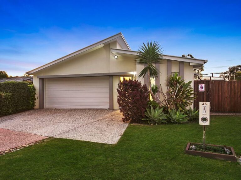 Sold - 35 Bainbridge Circuit - New Property in SIPPY DOWNS - Real Estate by Stuart Thomas
