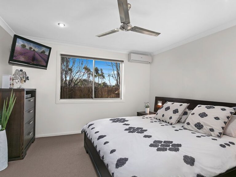 Sold - 35 Bainbridge Circuit - New Property in SIPPY DOWNS - Real Estate by Stuart Thomas
