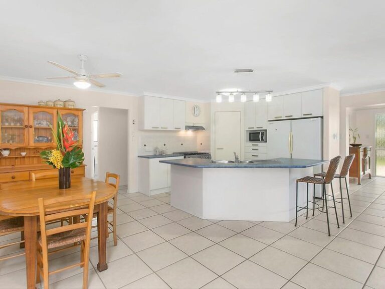Sold - 29 Sandleigh Crescent - New Property in SIPPY DOWNS - Real Estate by Stuart Thomas