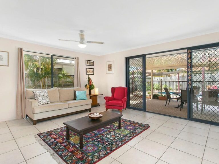 Sold - 29 Sandleigh Crescent - New Property in SIPPY DOWNS - Real Estate by Stuart Thomas