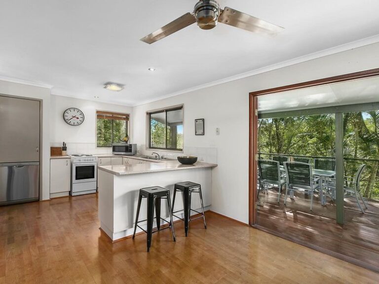 25 Turnipwood Drive, BUDERIM QLD 4556 - photo 2