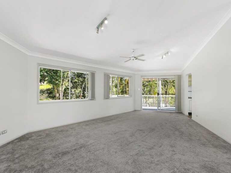 8 Bangalow Court, BUDERIM QLD 4556 - photo 3