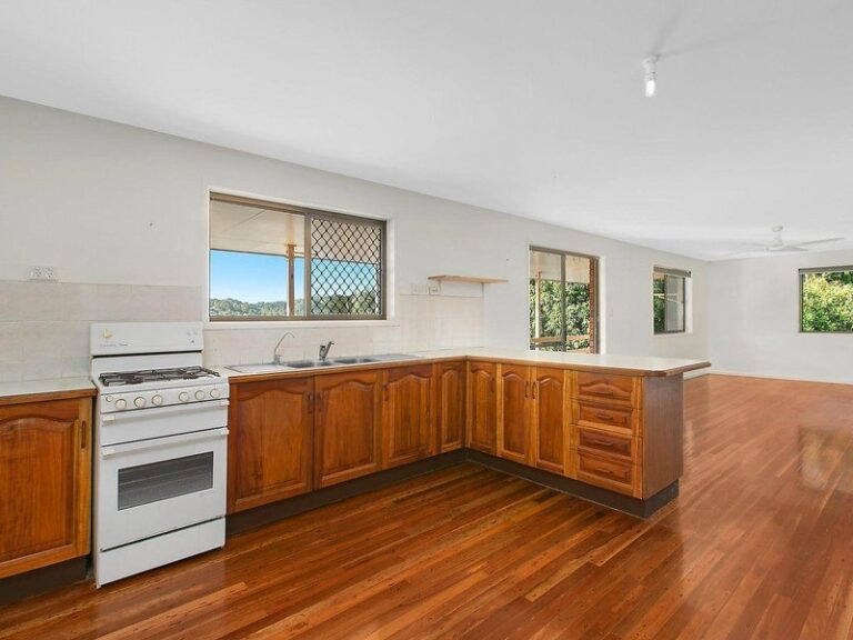 Sold - 325 Petrie Creek Road - New Property in ROSEMOUNT - Real Estate by Chris Pace