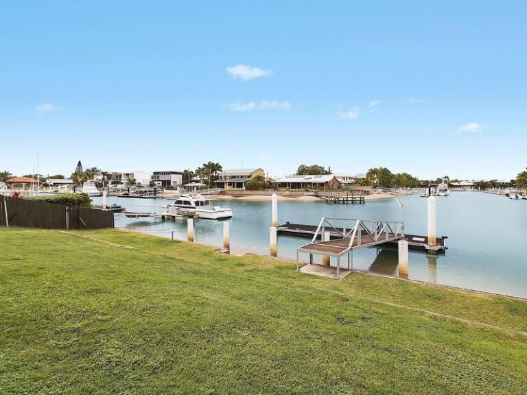 Sold - 17 Oak Court - New Property in MINYAMA - Real Estate by Stuart Thomas